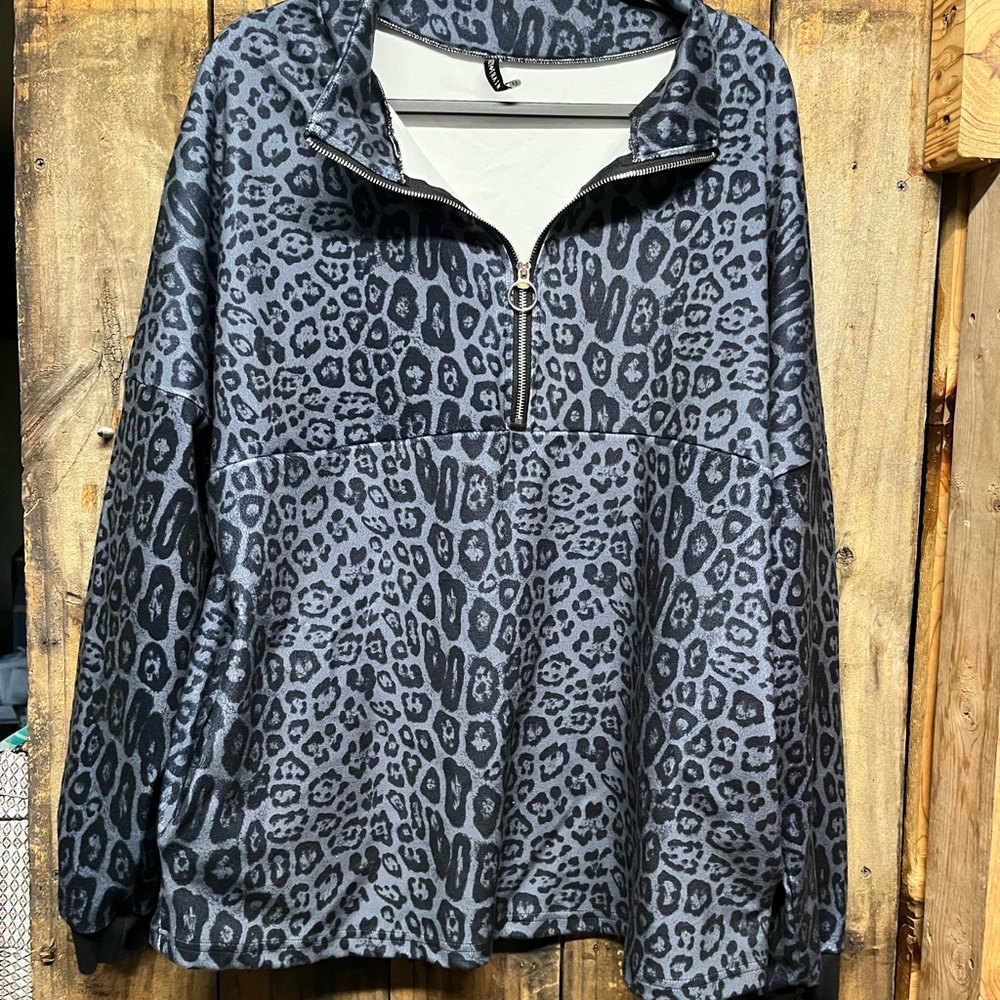 Crazy Train Leopard Print Half-Zip Pullover Jacket - Gray